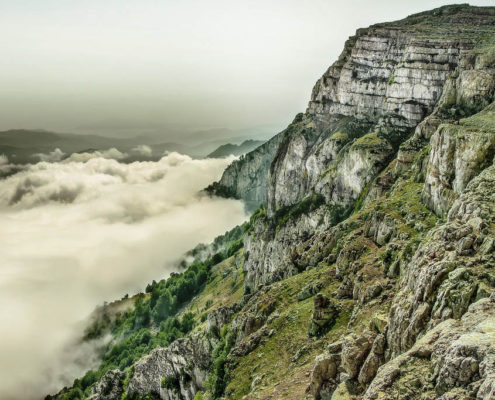 Dorfak peak