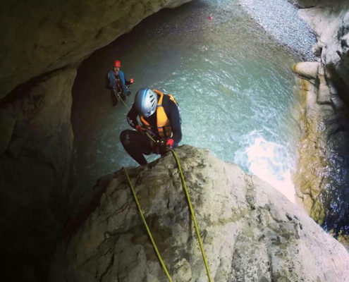 canyoning in chakrood