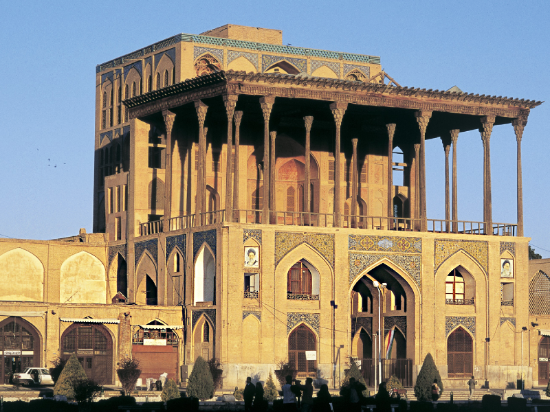 Aali Qapu palace